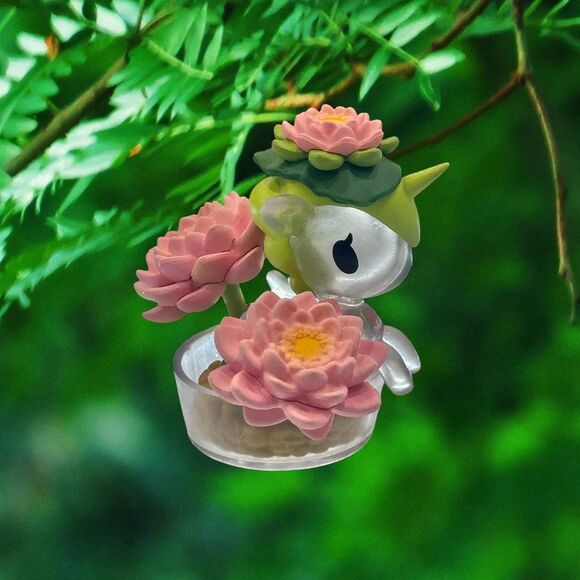 tokidoki Devotion Unicorno from Botanical Harmony Unicorno Series - Picture 7 of 9